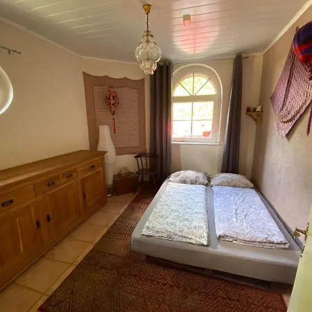 Apartment 2 Bedroom With Bathroom - Altbauvilla